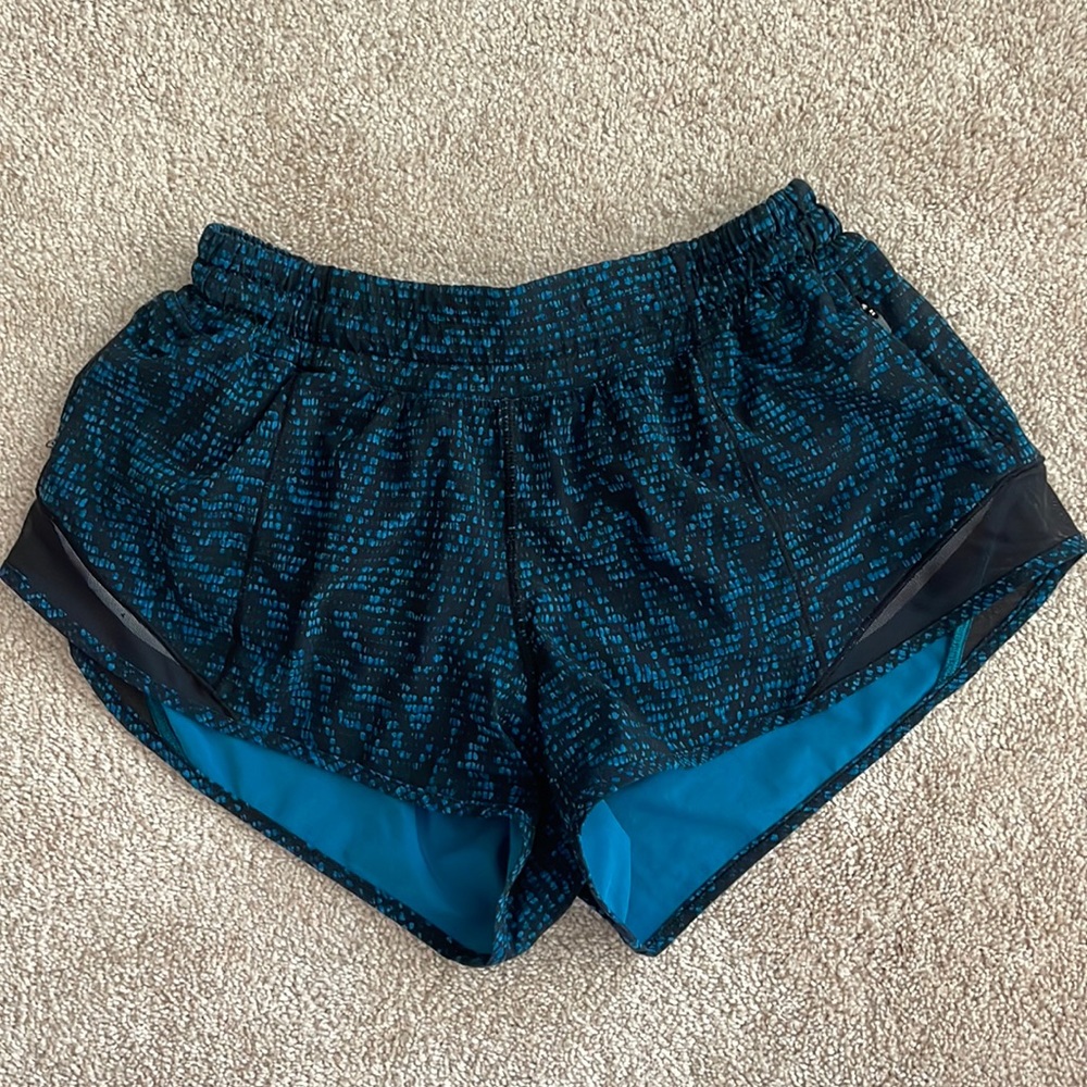 Lululemon hotty hot short 2.5in